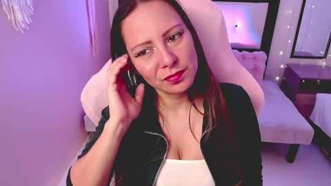 Snapshot of camila_delarosa chatting on May 8, 2026, 4:45 pm camila online show from May 8, 2026, 4:45 pm