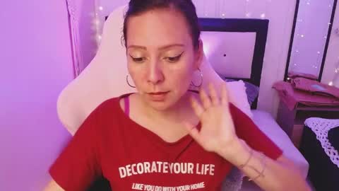 Snapshot of camila_delarosa chatting on May 27, 2026, 1:57 am camila online show from May 27, 2026, 1:57 am