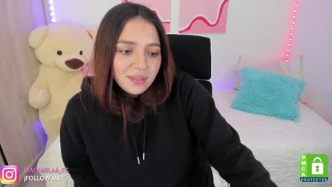  C A M I  online show from March 5, 2025, 11:49 pm