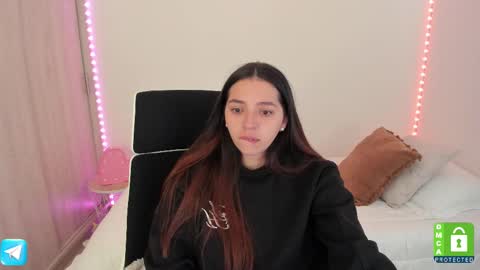  C A M I  online show from October 2, 2025, 8:27 pm