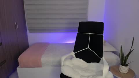  C A M I  online show from March 20, 2026, 2:27 am