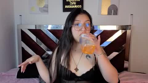 camila_eclipse online show from November 7, 2025, 3:56 pm