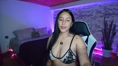 Camila Roose online show from June 20, 2026, 12:25 am