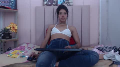 camila_williiamsres online show from May 7, 2026, 11:43 pm