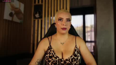 Snapshot of camilaachainn chatting on July 13, 2026, 5:32 am online show from July 13, 2026, 5:32 am