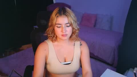 camilamarsh online show from November 21, 2025, 10:19 pm