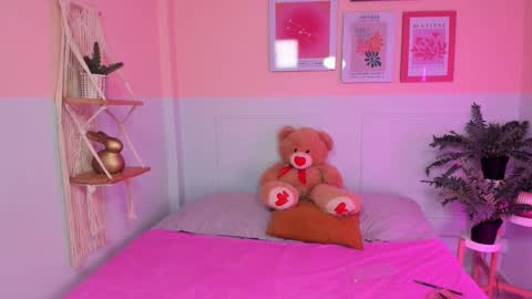 Camila  online show from March 17, 2026, 4:06 am