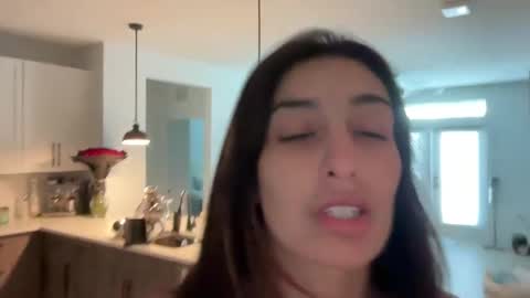 Snapshot of camiliakxoxo chatting on February 7, 2025, 4:14 pm camiliakxoxo online show from February 7, 2025, 4:14 pm