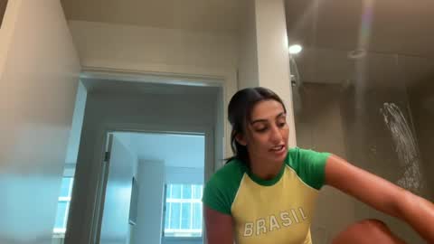 camiliakxoxo online show from July 25, 2026, 1:08 pm