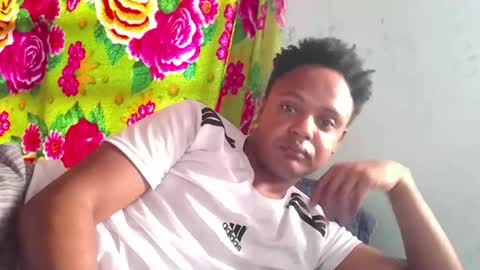 Camic Henzell online show from December 16, 2025, 6:57 pm