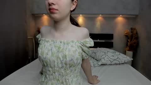 Camilla online show from November 16, 2025, 1:11 am