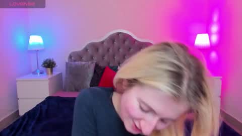 Snapshot of camilladreamer chatting on November 29, 2025, 7:17 pm camilladreamer online show from November 29, 2025, 7:17 pm