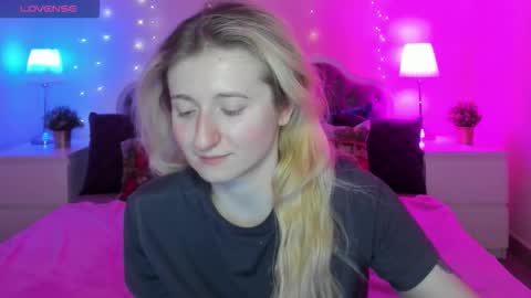 Snapshot of camilladreamer chatting on January 8, 2026, 5:04 pm camilladreamer online show from January 8, 2026, 5:04 pm