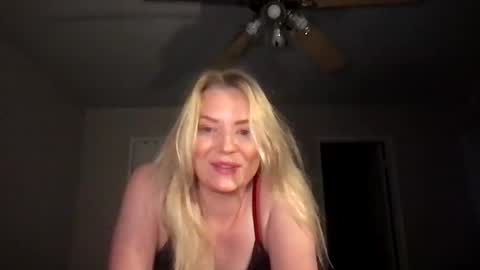 camilleclairexo online show from April 30, 2026, 5:36 am