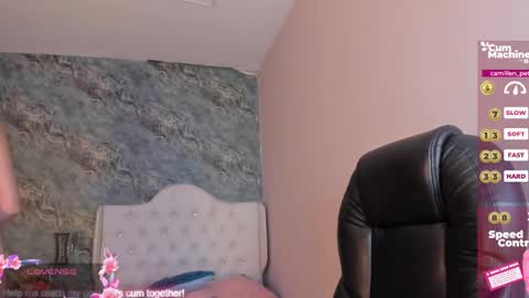 Snapshot of camillen_pettid chatting on February 8, 2025, 2:04 am C A M I L L E N Help me get to the top online show from February 8, 2025, 2:04 am