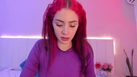 Snapshot of camillen_pettid chatting on November 7, 2025, 10:43 pm C A M I L L E N Help me get to the top online show from November 7, 2025, 10:43 pm