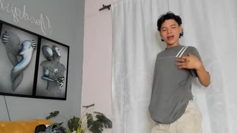 Camillo Virgil online show from December 2, 2025, 10:42 am