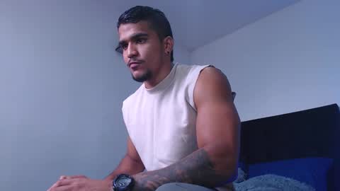 camilo_contre21 online show from February 19, 2026, 6:48 pm