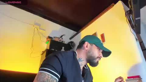 Snapshot of camilomayer chatting on September 12, 2025, 4:07 pm Camilo online show from September 12, 2025, 4:07 pm