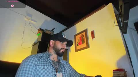 Snapshot of camilomayer chatting on September 24, 2025, 6:11 pm Camilo online show from September 24, 2025, 6:11 pm