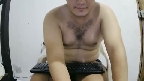 Camilowhite  online show from September 19, 2025, 9:04 pm