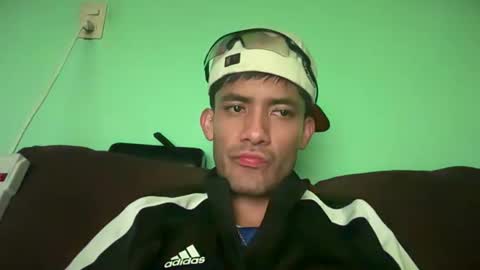 camisitas737 online show from March 26, 2026, 5:46 am