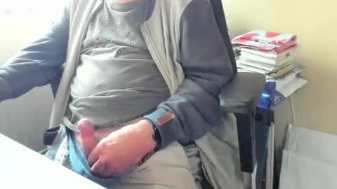 Snapshot of cammee chatting on October 14, 2025, 1:23 pm Cammee online show from October 14, 2025, 1:23 pm