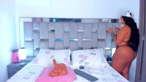 Camila online show from January 14, 2026, 2:55 pm