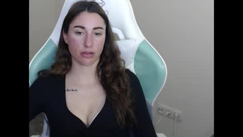 cammila horn online show from January 5, 2026, 5:27 pm