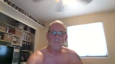 Snapshot of camperjay chatting on September 16, 2025, 8:43 pm james online show from September 16, 2025, 8:43 pm