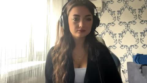 Kate online show from October 31, 2025, 8:04 am