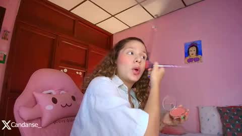 Snapshot of candase_ chatting on February 4, 2026, 9:42 pm Candase online show from February 4, 2026, 9:42 pm