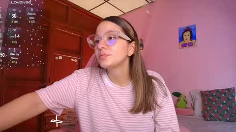 Snapshot of candase_ chatting on February 17, 2026, 9:21 pm Candase online show from February 17, 2026, 9:21 pm