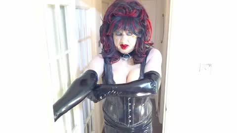 candi smokes online show from April 21, 2026, 12:33 pm