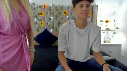 Snapshot of candiegilson__ chatting on February 27, 2025, 12:23 pm Candie online show from February 27, 2025, 12:23 pm