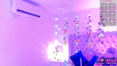 Snapshot of candiegilson__ chatting on October 6, 2025, 12:46 pm Candie online show from October 6, 2025, 12:46 pm