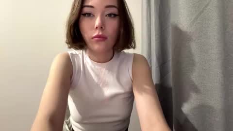 Isabella online show from November 28, 2025, 2:31 pm