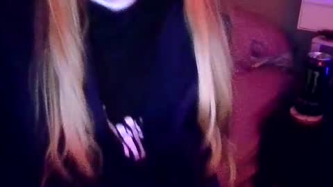 Candi online show from November 26, 2025, 4:46 am