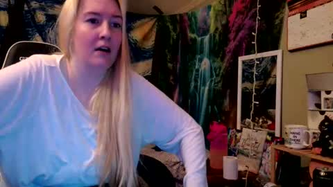 Candi online show from May 27, 2026, 5:26 am
