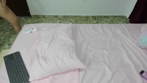 candy_crazy15 online show from March 8, 2025, 8:22 am