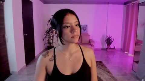 candy_fox_19 online show from November 26, 2025, 7:15 pm