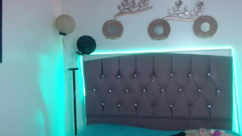 Snapshot of candy_lux_ chatting on November 30, 2025, 7:07 pm Candy online show from November 30, 2025, 7:07 pm