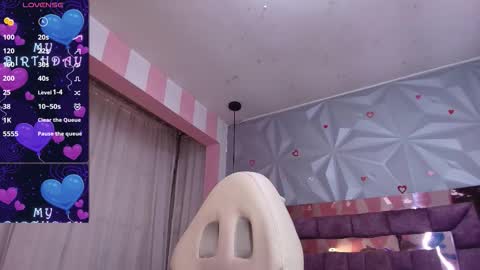 Ania online show from October 10, 2025, 11:09 am