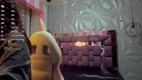 Ania online show from October 24, 2025, 11:06 am