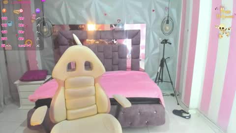 Ania online show from November 11, 2025, 11:10 am