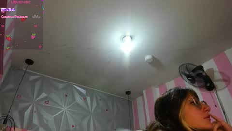 Ania online show from November 23, 2025, 10:59 am