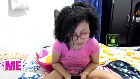 Snapshot of candy_val chatting on November 23, 2025, 6:35 am candy_val online show from November 23, 2025, 6:35 am