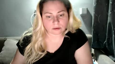 Laura online show from September 29, 2025, 4:34 pm