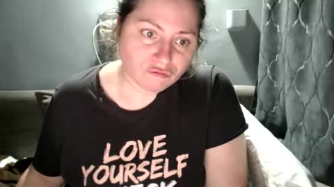 Laura online show from October 15, 2025, 5:46 pm