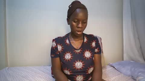 Snapshot of candycurly_ chatting on February 12, 2025, 11:07 am candycurly_ online show from February 12, 2025, 11:07 am